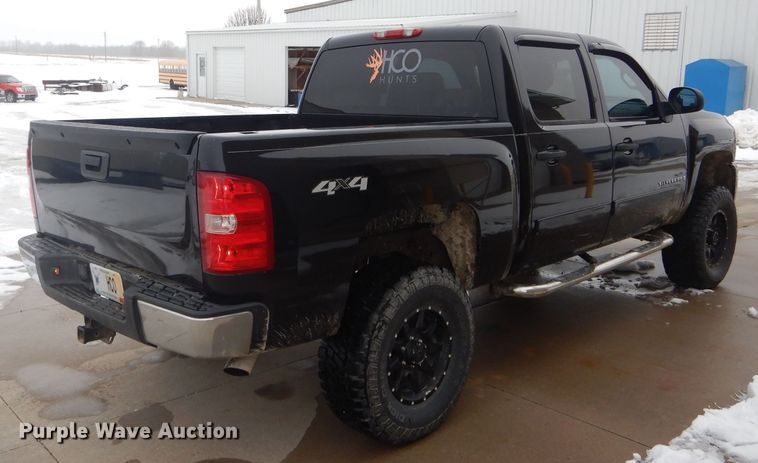 image for item DH6340 2007 Chevrolet Silverado 1500 Crew Cab pickup truck