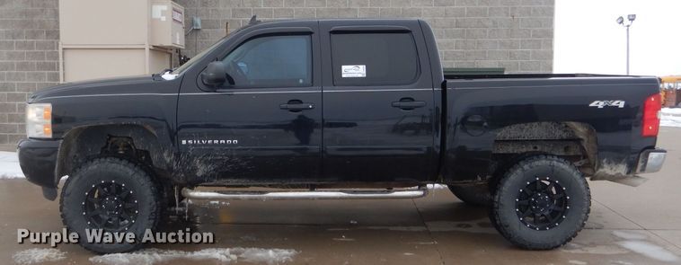 image for item DH6340 2007 Chevrolet Silverado 1500 Crew Cab pickup truck
