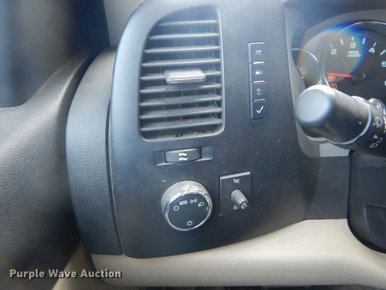 image for item DH6340 2007 Chevrolet Silverado 1500 Crew Cab pickup truck