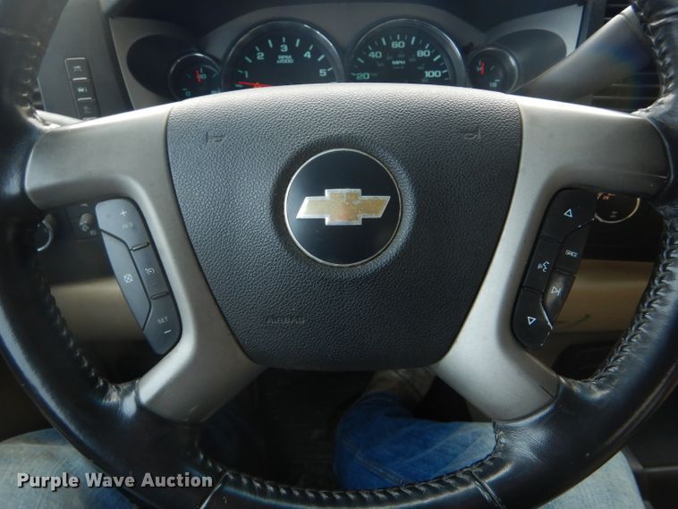 image for item DH6340 2007 Chevrolet Silverado 1500 Crew Cab pickup truck