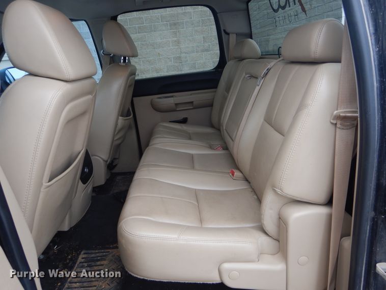 image for item DH6340 2007 Chevrolet Silverado 1500 Crew Cab pickup truck