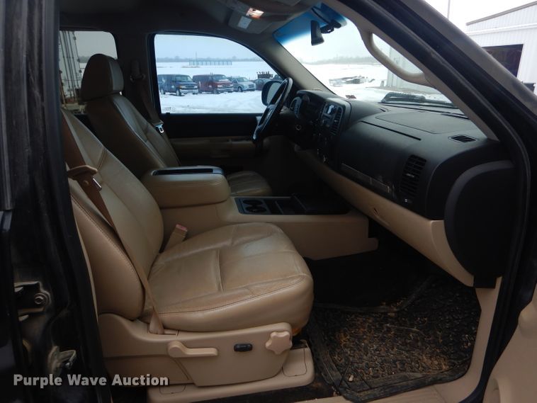 image for item DH6340 2007 Chevrolet Silverado 1500 Crew Cab pickup truck