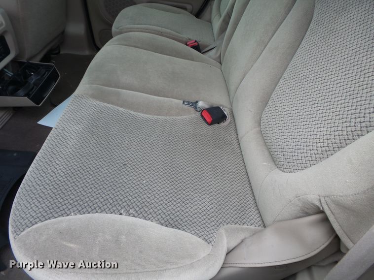 image for item DH7829 2000 Ford Expedition XLT SUV