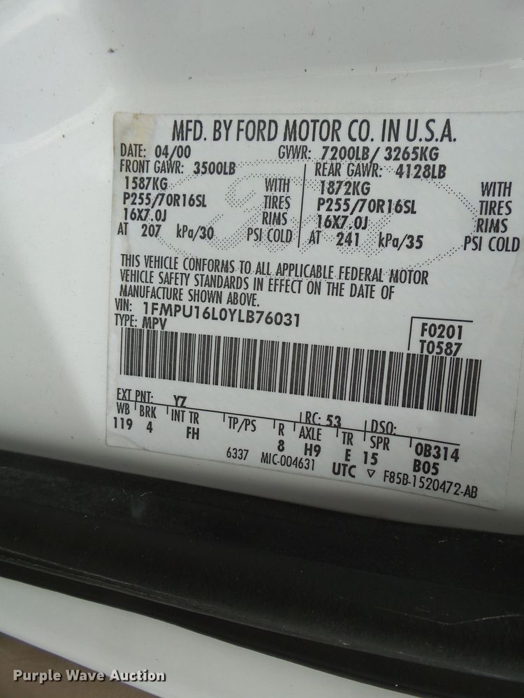 image for item DH7829 2000 Ford Expedition XLT SUV