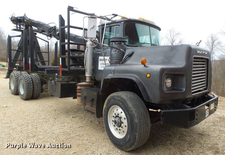 image for item DH7836 1999 Mack DM690S log loader truck