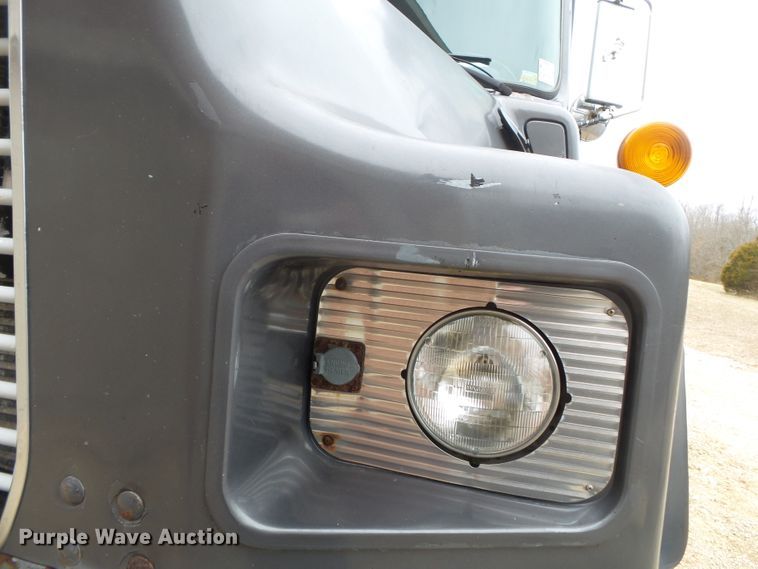 image for item DH7836 1999 Mack DM690S log loader truck