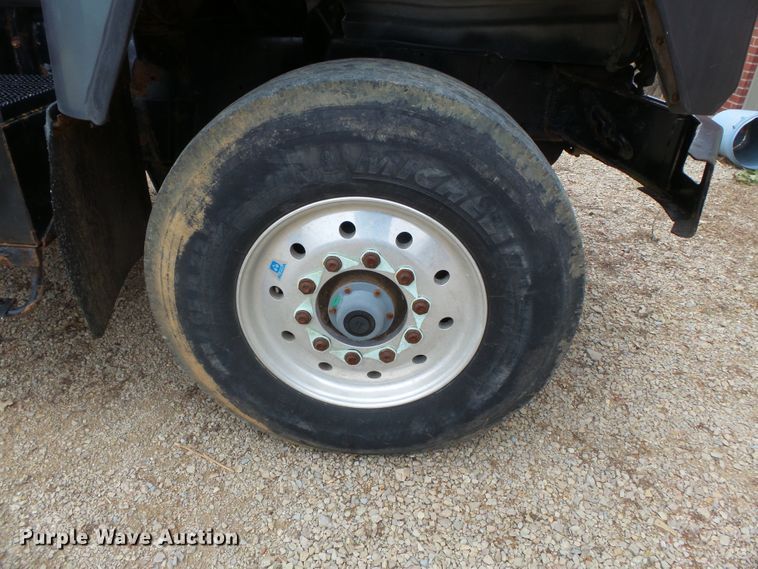 image for item DH7836 1999 Mack DM690S log loader truck