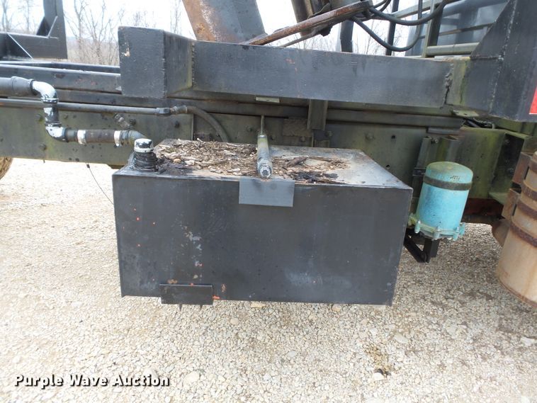 image for item DH7836 1999 Mack DM690S log loader truck