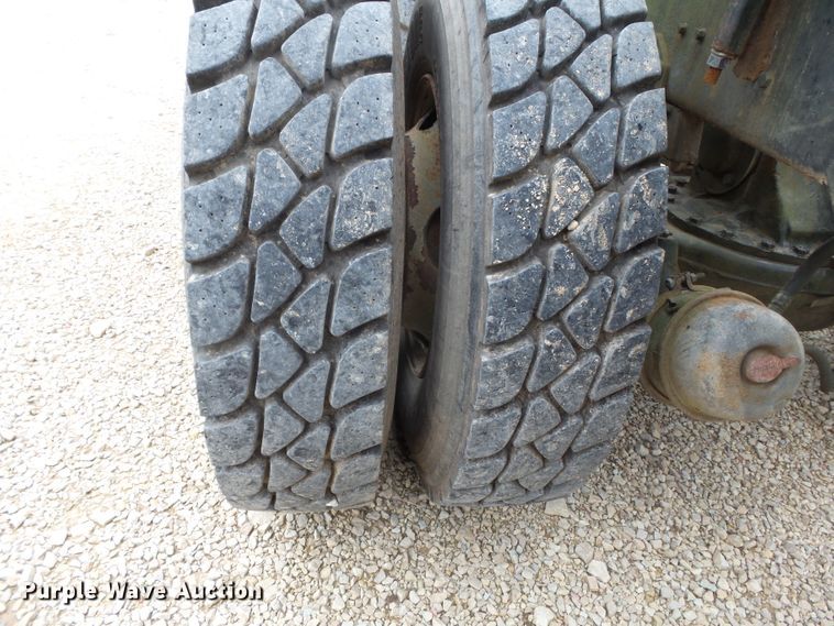 image for item DH7836 1999 Mack DM690S log loader truck