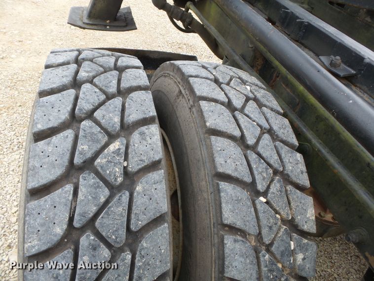 image for item DH7836 1999 Mack DM690S log loader truck