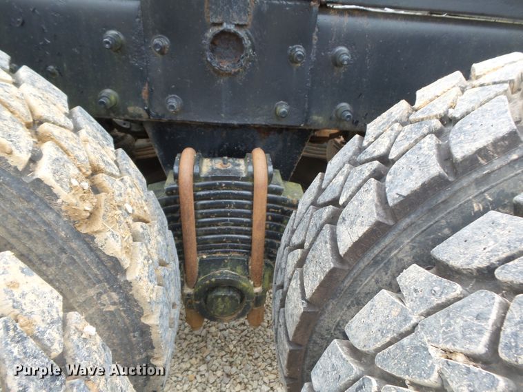 image for item DH7836 1999 Mack DM690S log loader truck