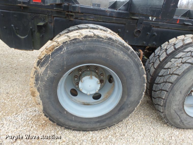 image for item DH7836 1999 Mack DM690S log loader truck