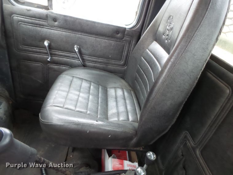 image for item DH7836 1999 Mack DM690S log loader truck