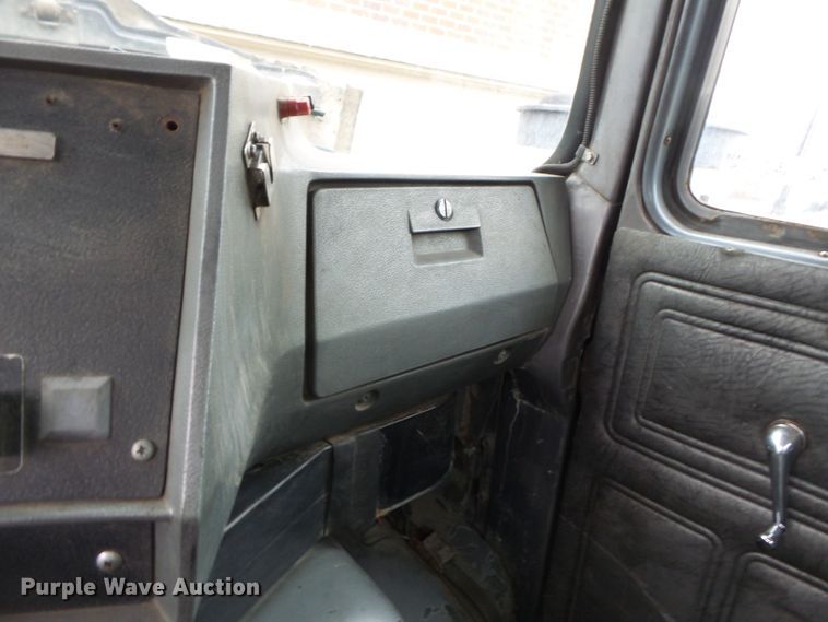 image for item DH7836 1999 Mack DM690S log loader truck