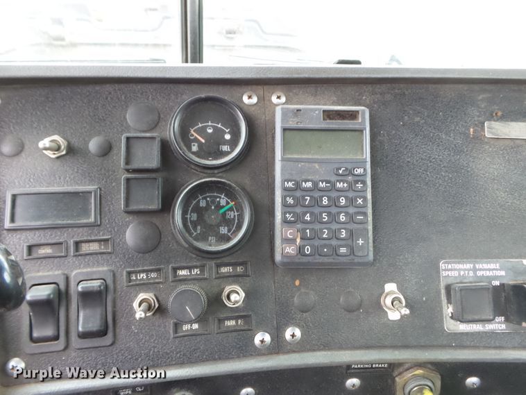 image for item DH7836 1999 Mack DM690S log loader truck