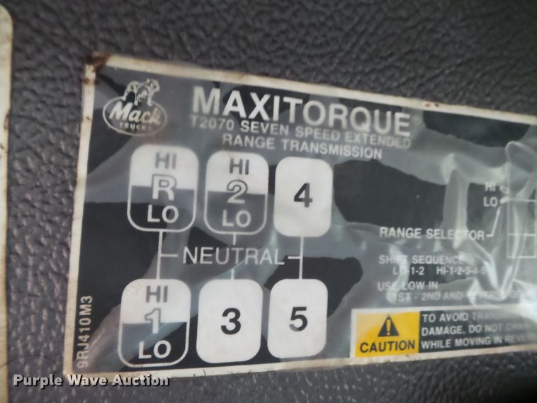 image for item DH7836 1999 Mack DM690S log loader truck