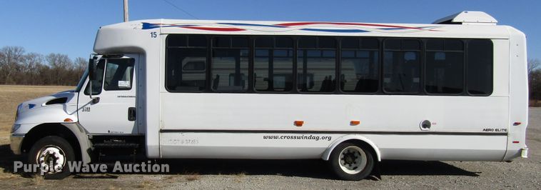 image for item DH8328 2006 International 3200 shuttle bus