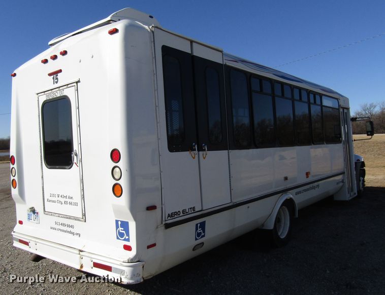 image for item DH8328 2006 International 3200 shuttle bus