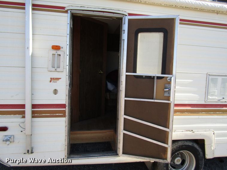 image for item DH8329 1983 Ford Econoline E350 RV