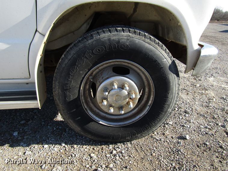 image for item DH8329 1983 Ford Econoline E350 RV