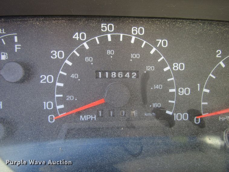 image for item DH8332 1999 Ford F250 Super Duty SuperCab utility bed pickup truck