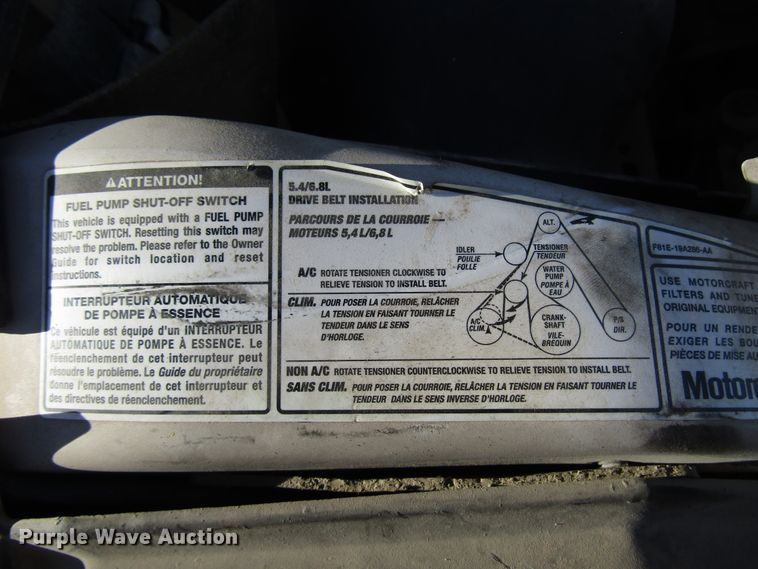 image for item DH8332 1999 Ford F250 Super Duty SuperCab utility bed pickup truck