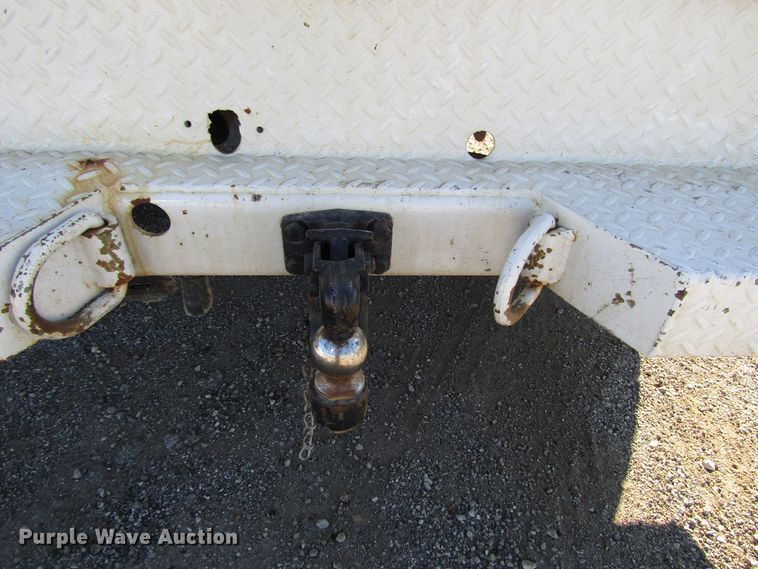 image for item DH8332 1999 Ford F250 Super Duty SuperCab utility bed pickup truck