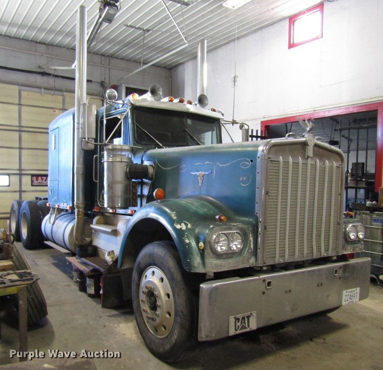 image for item DH8334 1975 Kenworth semi truck