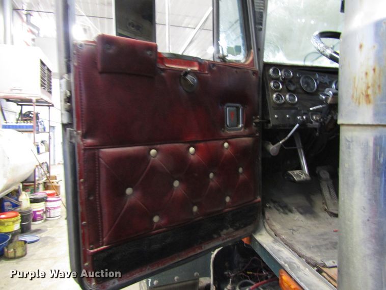 image for item DH8334 1975 Kenworth semi truck