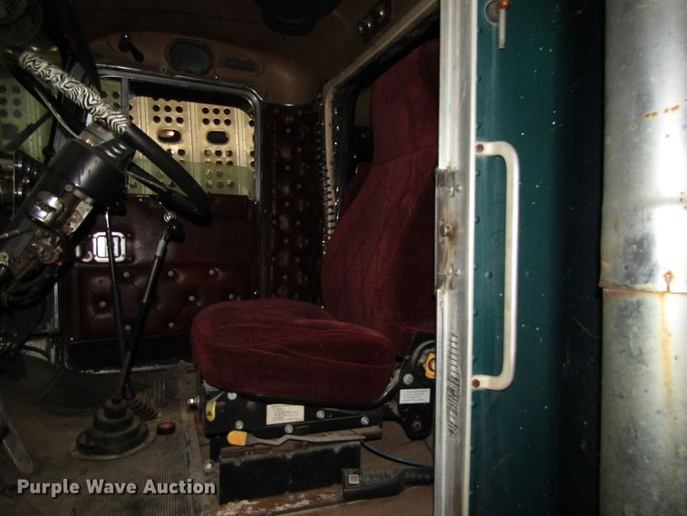 image for item DH8334 1975 Kenworth semi truck