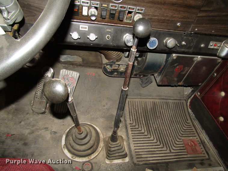 image for item DH8334 1975 Kenworth semi truck