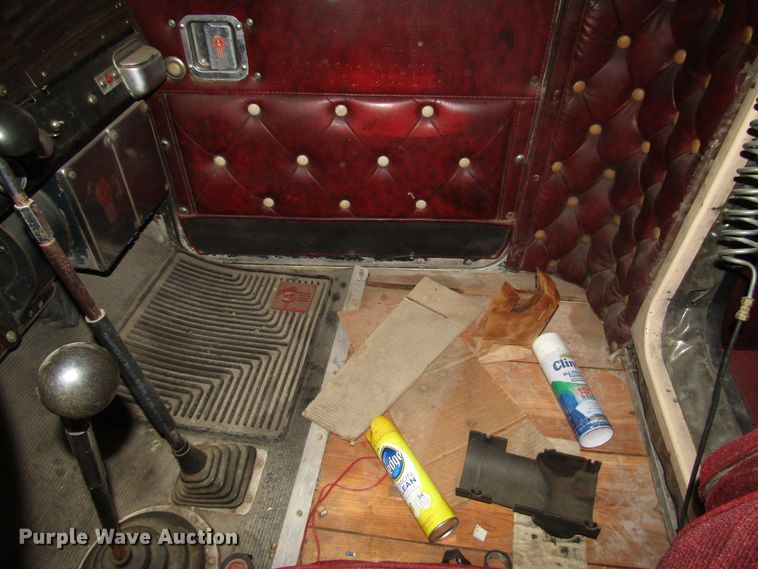 image for item DH8334 1975 Kenworth semi truck