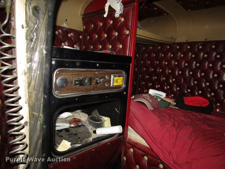 image for item DH8334 1975 Kenworth semi truck