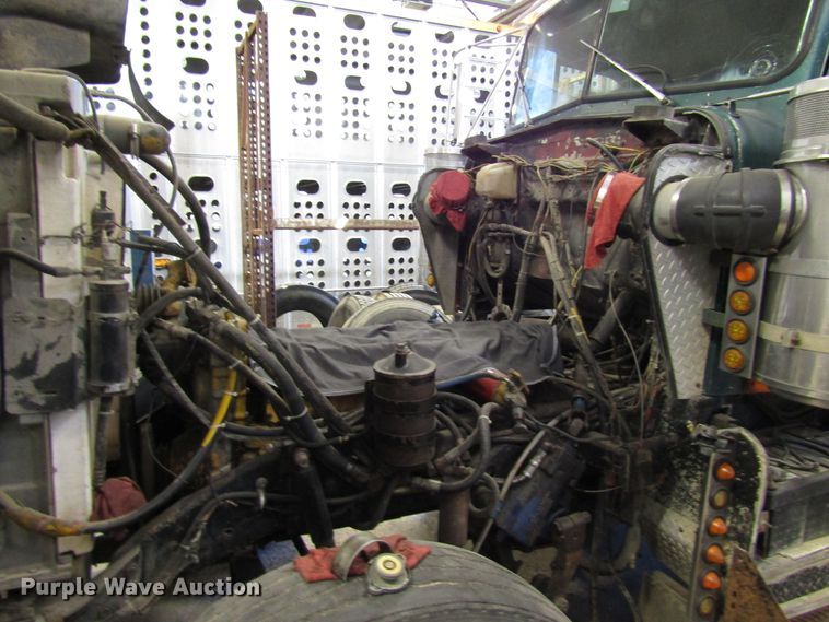 image for item DH8334 1975 Kenworth semi truck