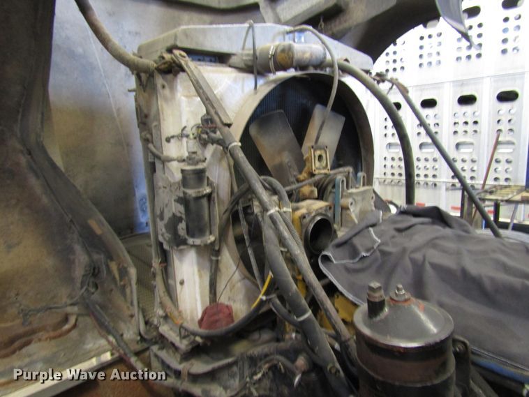 image for item DH8334 1975 Kenworth semi truck