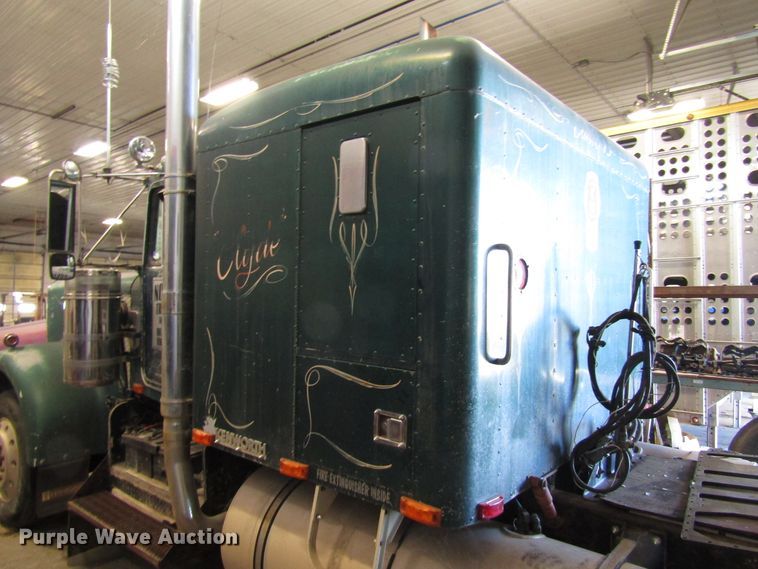 image for item DH8334 1975 Kenworth semi truck