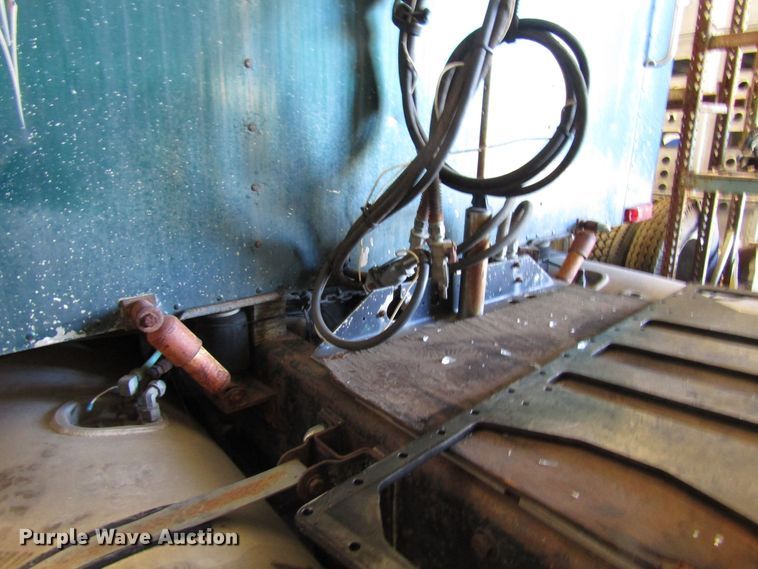 image for item DH8334 1975 Kenworth semi truck