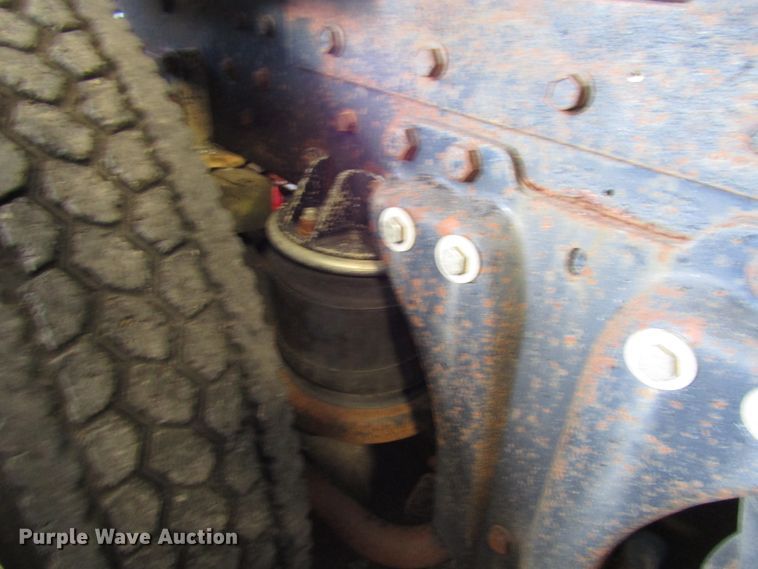 image for item DH8334 1975 Kenworth semi truck