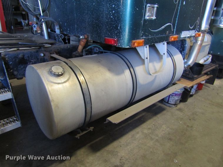 image for item DH8334 1975 Kenworth semi truck