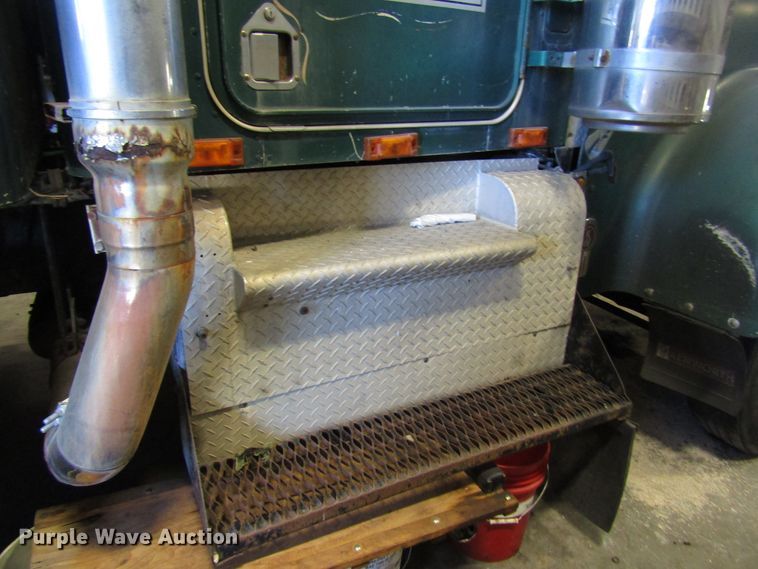 image for item DH8334 1975 Kenworth semi truck