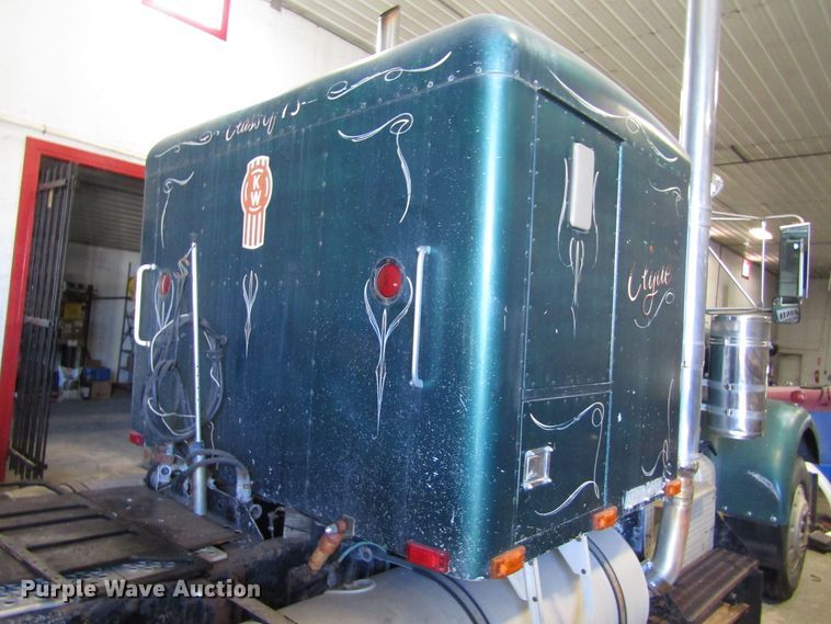 image for item DH8334 1975 Kenworth semi truck