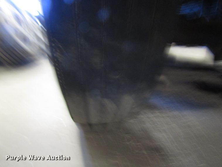 image for item DH8334 1975 Kenworth semi truck