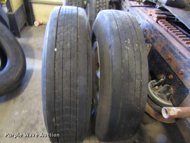 image for item DH8334 1975 Kenworth semi truck