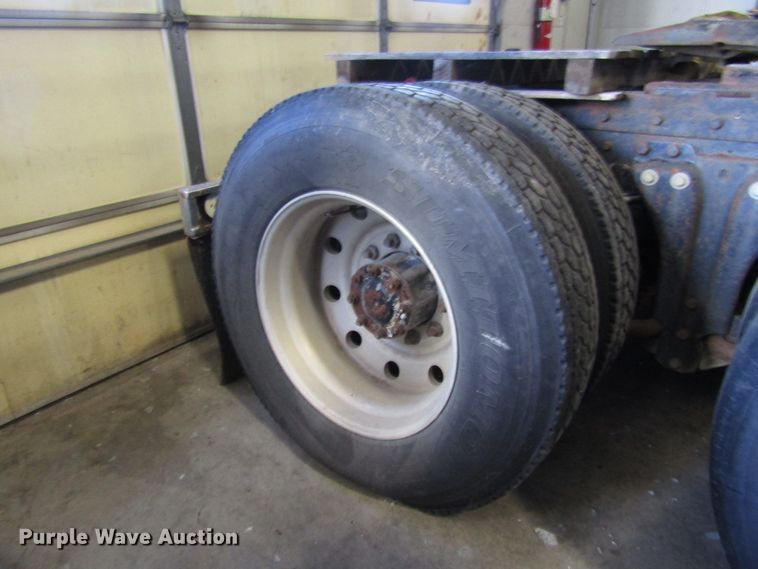 image for item DH8334 1975 Kenworth semi truck