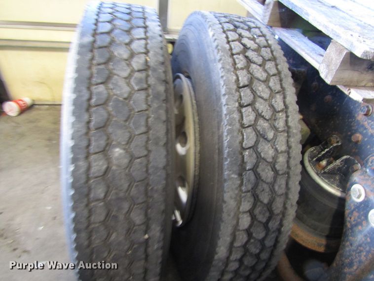 image for item DH8334 1975 Kenworth semi truck