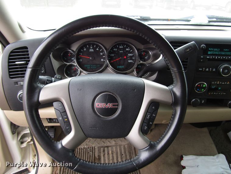 image for item DH8364 2013 GMC Sierra 1500 Crew Cab pickup truck