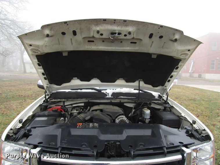 image for item DH8364 2013 GMC Sierra 1500 Crew Cab pickup truck