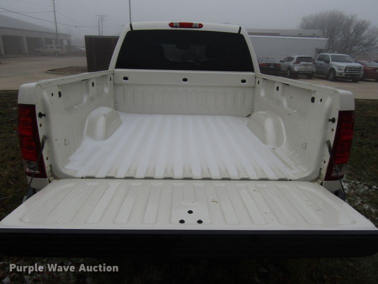 image for item DH8364 2013 GMC Sierra 1500 Crew Cab pickup truck