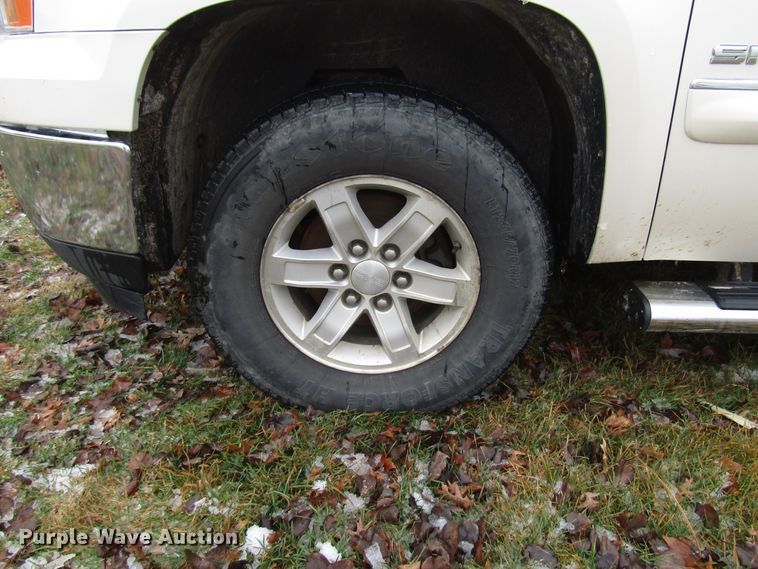 image for item DH8364 2013 GMC Sierra 1500 Crew Cab pickup truck