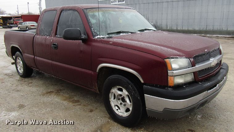 image for item DH8379 2003 Chevrolet Silverado 1500 Ext. Cab pickup truck